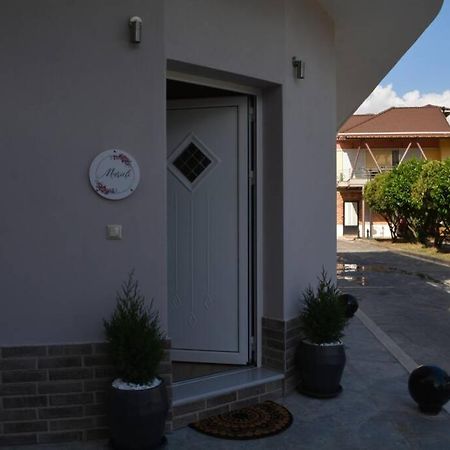 Marieli Apartment Perama  Bagian luar foto