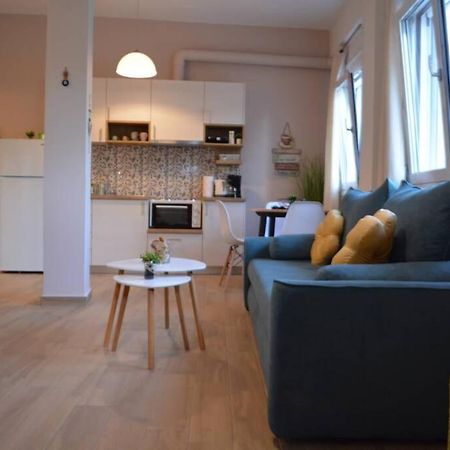 Marieli Apartment Perama  Bagian luar foto
