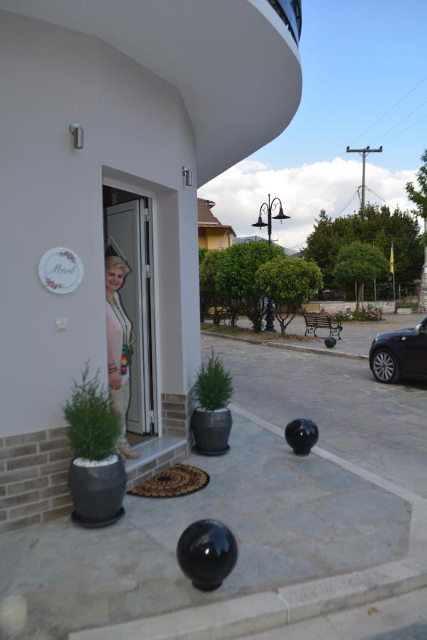 Marieli Apartment Perama  Bagian luar foto
