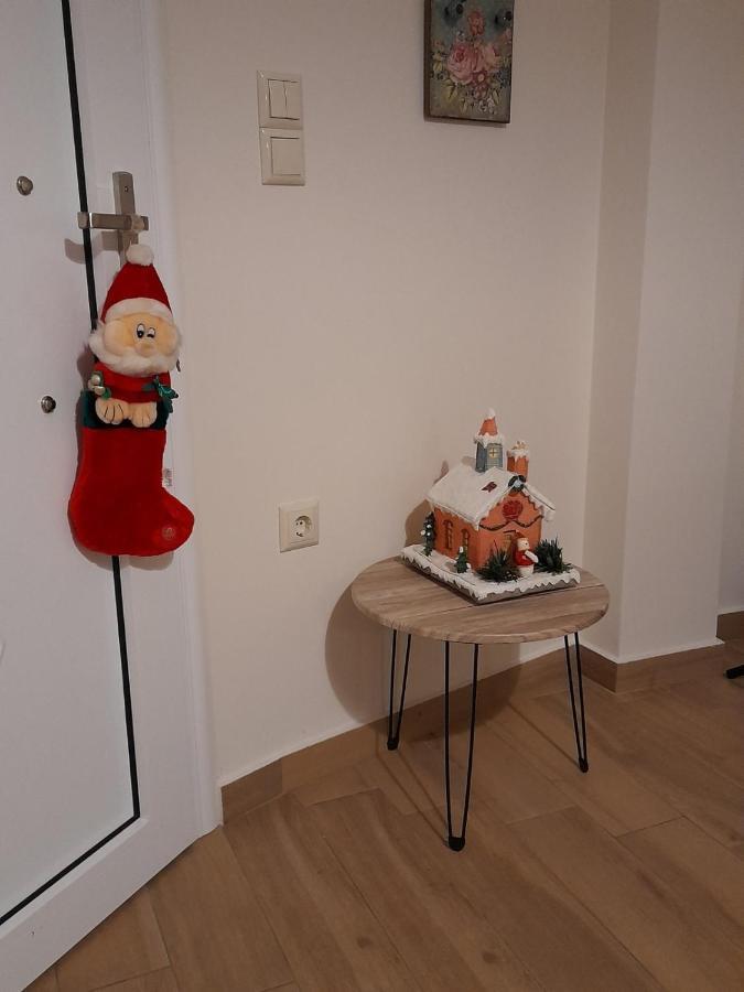 Marieli Apartment Perama  Bagian luar foto
