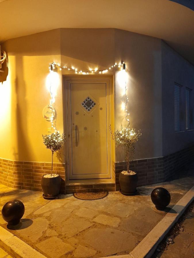 Marieli Apartment Perama  Bagian luar foto